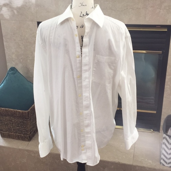 MICHAEL Michael Kors Other - Michael Kors men’s slim fit white button Sz L
